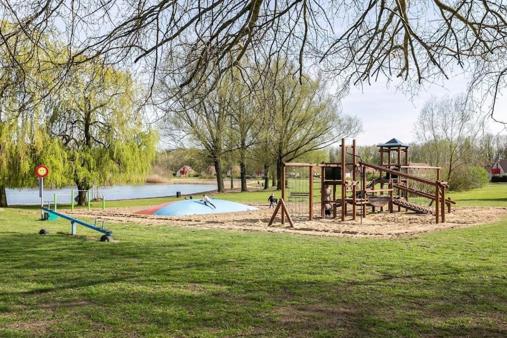 Gezellige Vakantiewoning Aan Het Water In - Recreational Only No Workers * Ewijk
