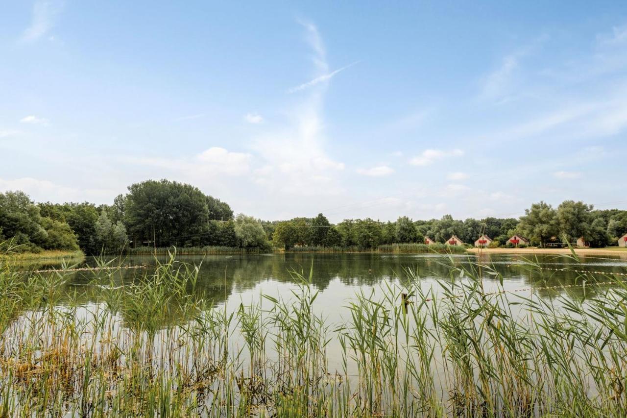 Gezellige Vakantiewoning Aan Het Water In - Recreational Only No Workers Hébergement de vacances